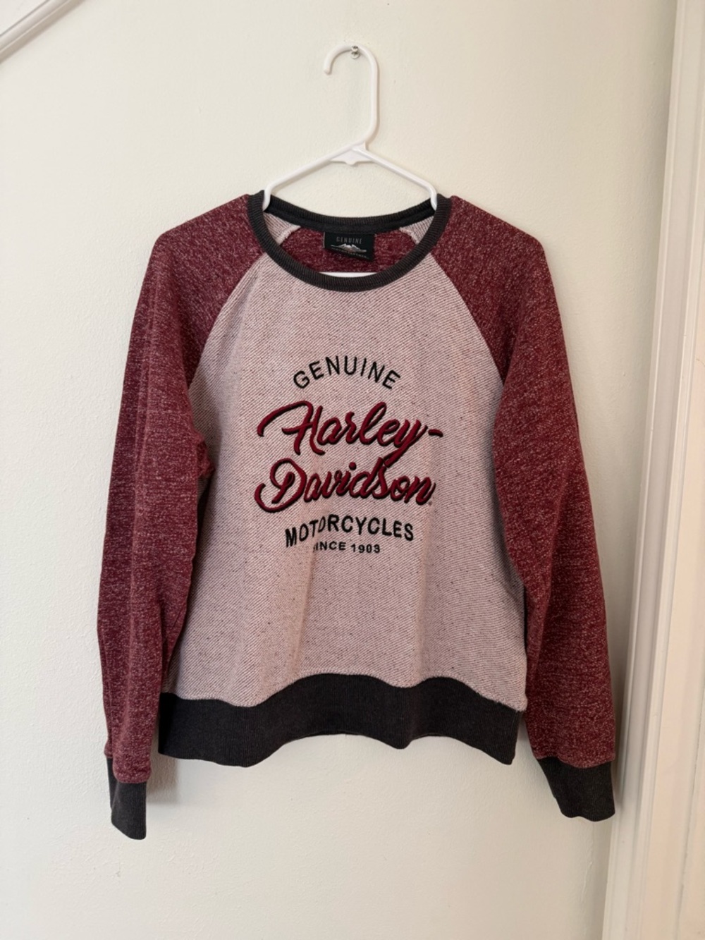 Genuine Harley-Davidson Long Sleeve in Maroon and Cream Women’s Size Large